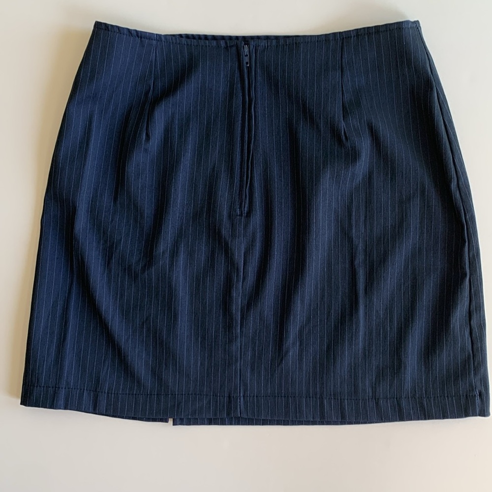 RAVE GIRL BLUE AND LIGHT BLUE PINSTRIPE MINISKIRT•size medium•excellent cond! - Picture 4 of 11